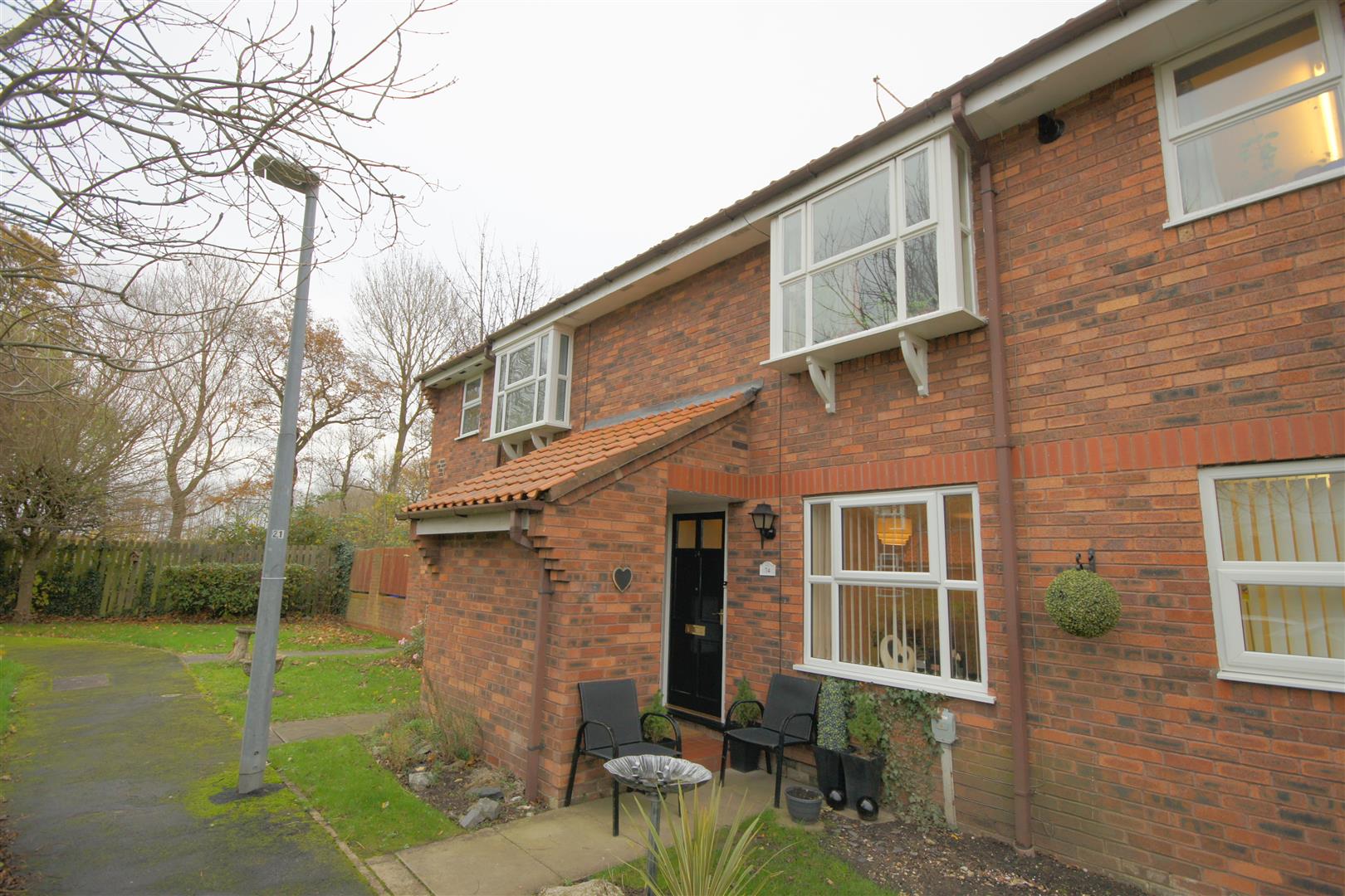 Flat Minster Avenue, Beverley, East Riding of Yorkshire, HU17 0ND